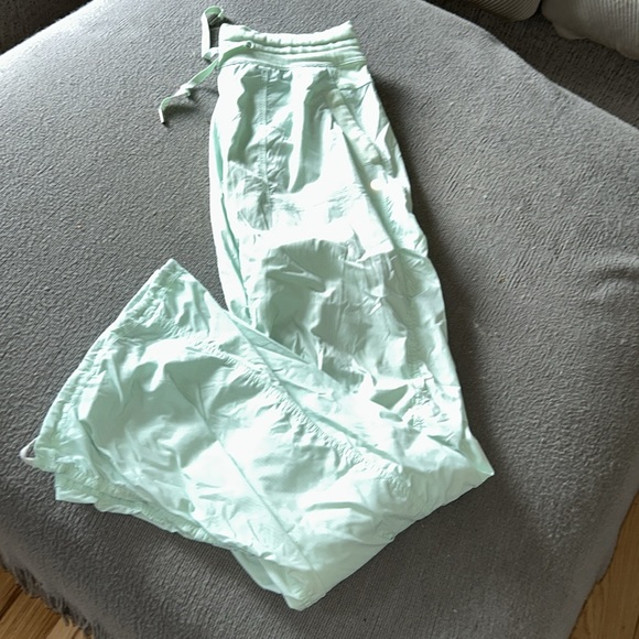 Lululemon Dance Studio Pants Size 6 - Picture 4 of 4